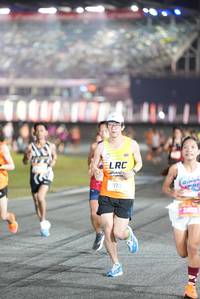 BIB: 171, 0904, 24921
                            <button type="button" onclick="openModal(19604505)" class="btn btn-primary btn-sm float-right btn-popup" data-toggle="modal" data-target=".modal-high-quality">
                        <i class="fas fa-shopping-cart"></i> Add to Cart
                    </button>
                                            <button type="button" onclick="isThisMe(19604505, true)" class="btn btn-success btn-sm float-right btn-popup btn-isme hidden" data-toggle="tooltip" data-placement="bottom" title="นี่คือรูปของคุณใช่ไหม คลิกที่นี่เพื่อเอาเข้าอัลบั้ม">
                        <i class="fas fa-plus"></i> Add to album
                    </button>
                    <button type="button" onclick="isThisMe(19604505, false)" class="btn btn-warning btn-sm float-right btn-popup btn-isnotme hidden">
                        <i class="fas fa-ban"></i> Remove from album
                    </button>